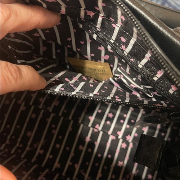 NWT Betsey Johnson 🌷 Tulip 🌷Floral Embroidered Black Handbag - Picture 4 of 13